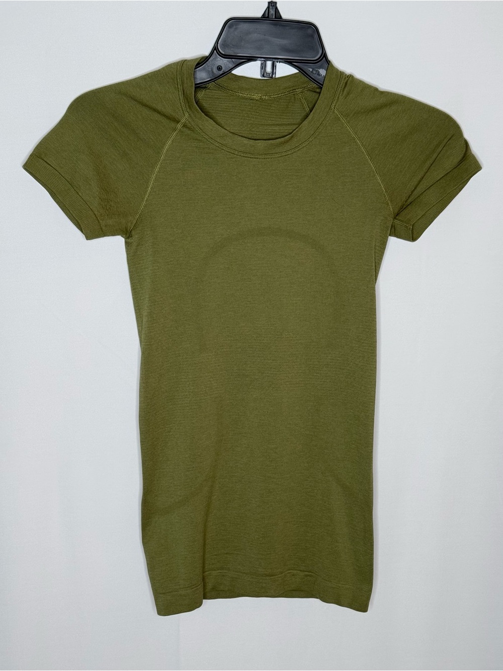 Lululemon Swiftly Tech Short Sleeve Seamless Running Top Olive Green Size 0